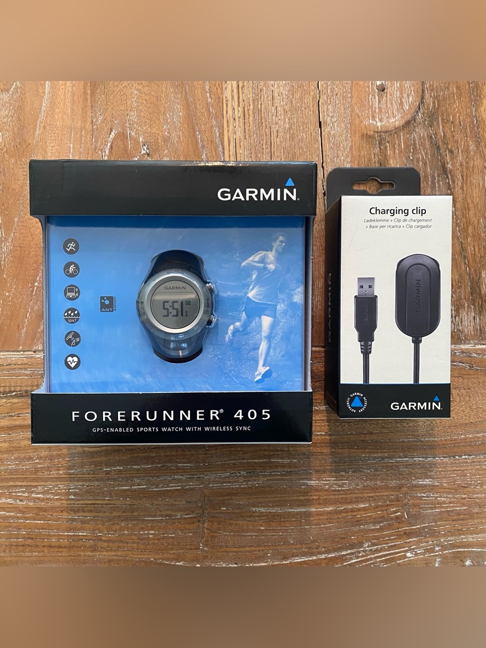 Garmin Forerunner 405 GPS Sports Watch with Accessories